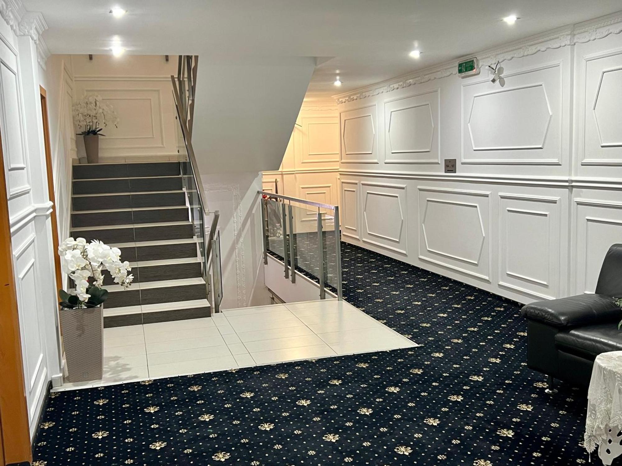 Hotel Vandia Тимишоара Экстерьер фото