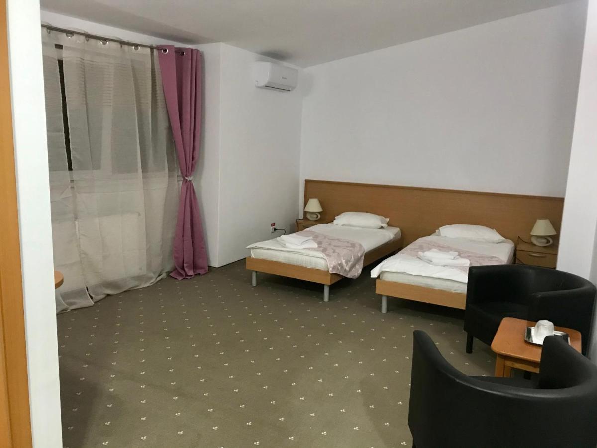 Hotel Vandia Тимишоара Экстерьер фото